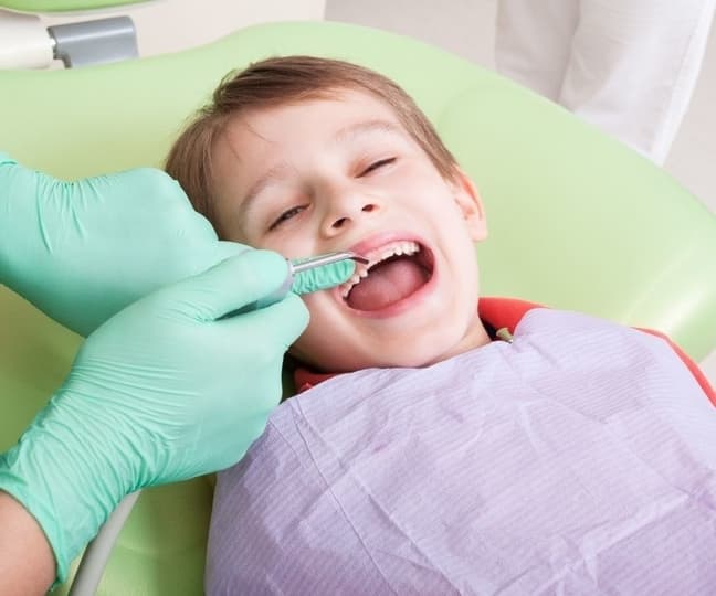 دلایل مراجعه به دکتر دندانپزشک کودکان اصفهان