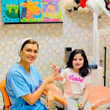 دکتر آناهیتا هراتیان دندانپزشکی کودکان اصفهان