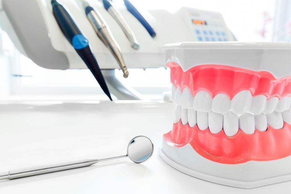  چه خدماتی در مطب دندانپزشکی کرج ارائه می شود ؟