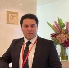 دکتر احسان حامی فرد دکتر پوست یزد